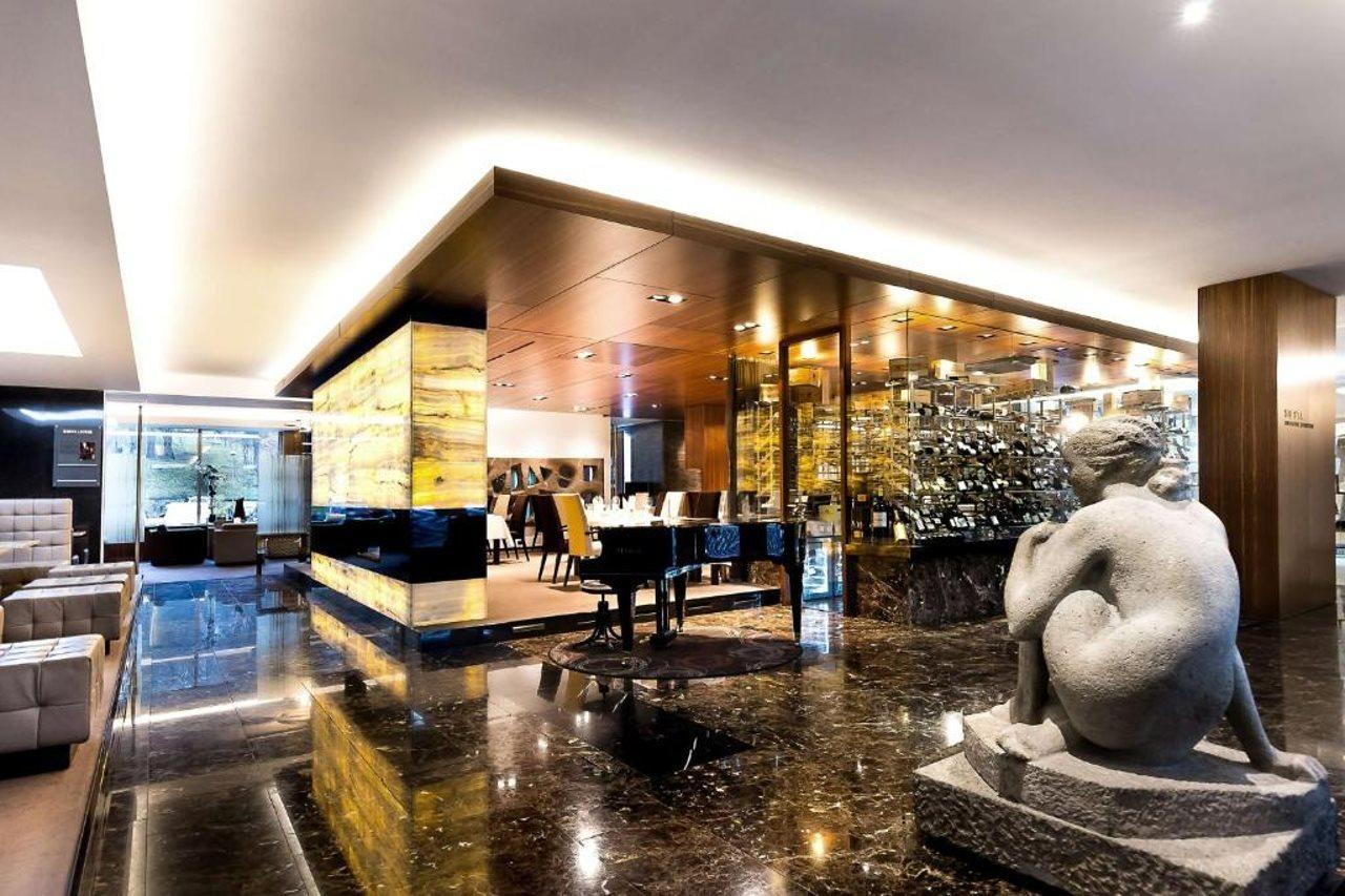 Hotel International